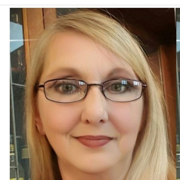 Meet your Posher, Susan - Picture 1 of 1